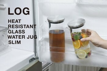 冷蔵庫ポケットに2本以上並ぶ、収納効率を考えた『LOG耐熱ガラスウォータージャグ スリム』