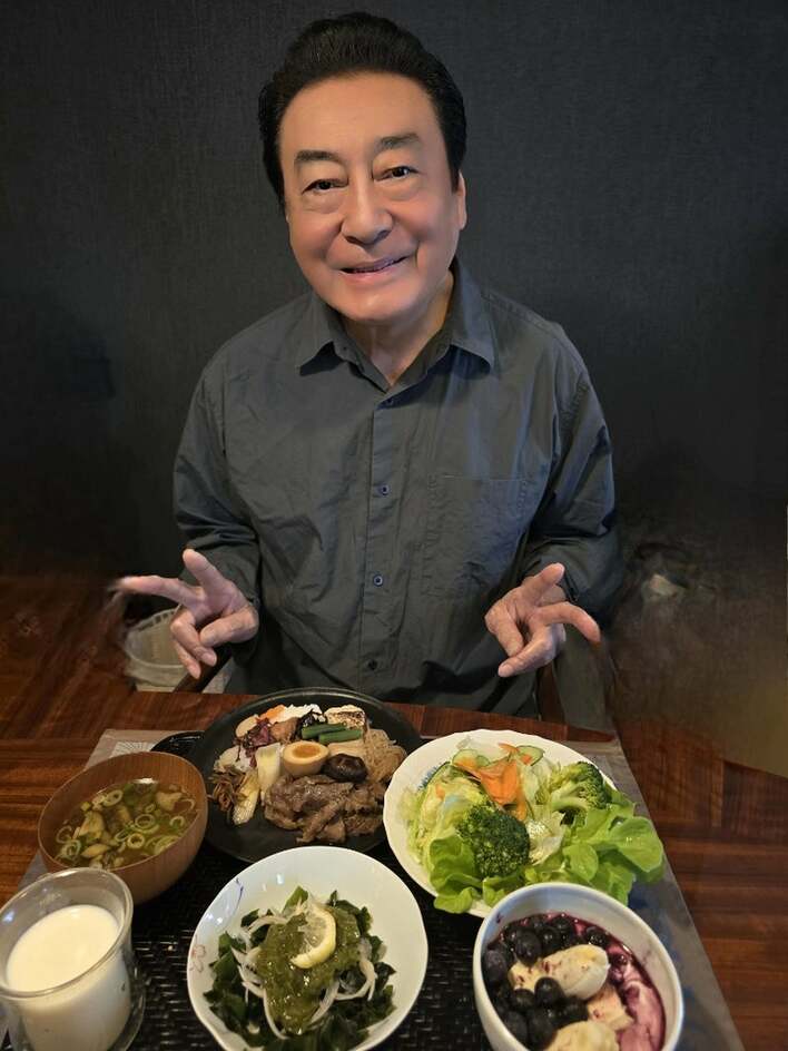 この量を食べられるのすごい！」高橋英樹(81) 盛りだくさんすぎな“豪華