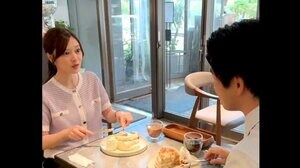 【もぐもぐタイム】白石麻衣＆中沢元紀がパンケーキを食べる姿に「かわいい♡」「姿勢も美しい」『最後の鑑定人』