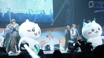 【独占・追加写真35枚】FANTASTICS ちいかわ＆ハチワレと『Choo Choo TRAIN』 めざフェス