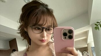 鈴木奈々 “今までで一番”のランジェリー姿を披露！「『ハリがあるね』って言われました！」引き締まったおなかも際立ち「魅力的だよ～」「マジで女神！」と反響