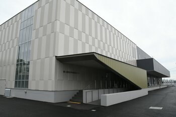 【埼玉県入間市】最新設備と、変わらぬ手づくり。子どもたちの「いただきます」を、未来へ～新・学校給食センター稼働開始～