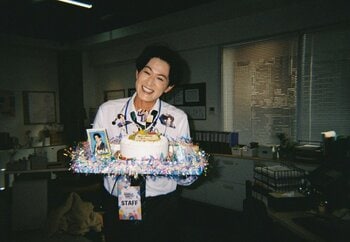 「ありがたかった」Travis Japan・松田元太＆新納慎也を激写した桜井日奈子のコメントに「オタクで共感www」『人事の人見』