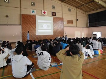 メガネのZoff「目の健康」を啓発する出張授業～静岡県浜松市立中郡小学校～