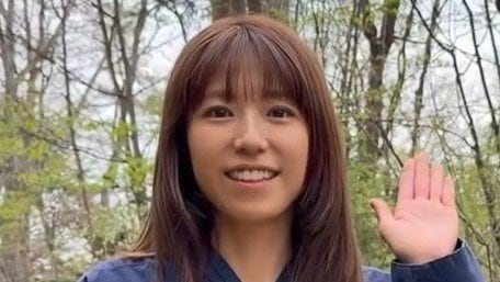 若槻千夏 “念願”の豪華ホテルでビールをグビッ! すっぴん姿でホテルステイを満喫する姿に「めっちゃいい!」