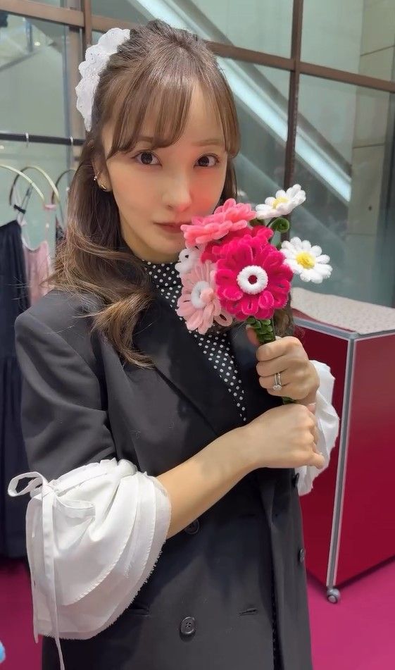 【専用】ぷっちん様 モールフラワーブーケ 板野友美 今話題のモールフラワーで花束づくりの様子公開