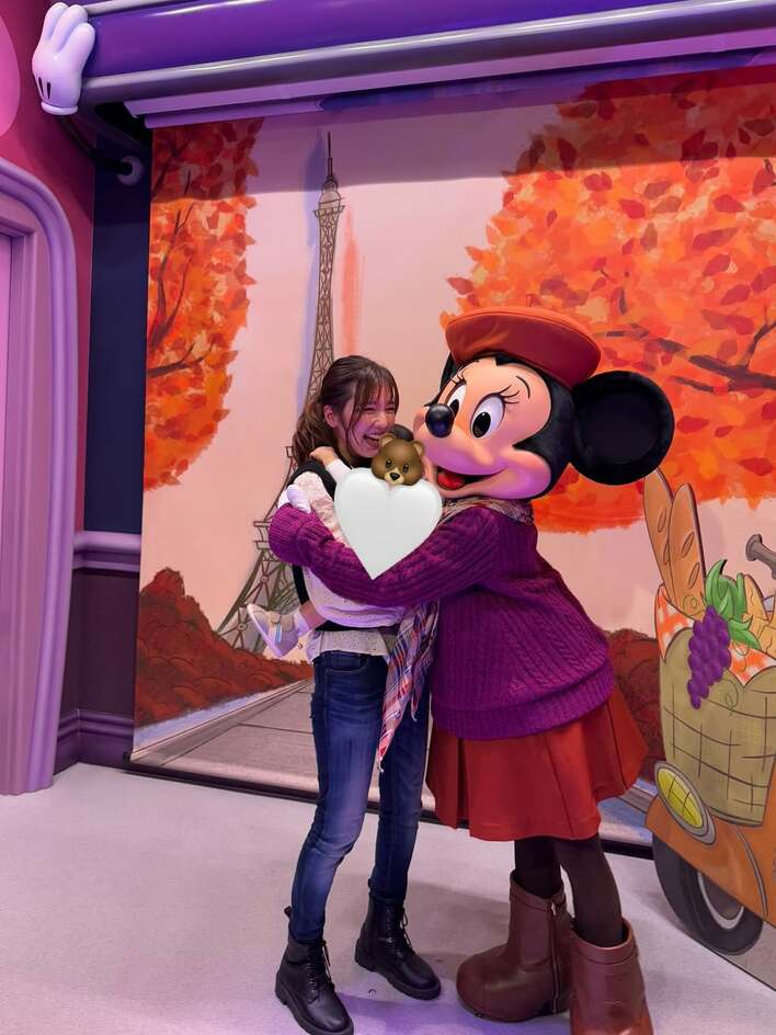 全てが尊すぎ」柴崎岳の妻・ 真野恵里菜 1歳子供とのディズニー親子