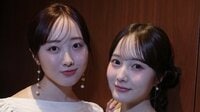 本田望結＆紗来 “色っぽい”ドレス姿を披露！姉妹ならではの仲良しショットに「エレガントやな」「なんでこんなに尊いの…」