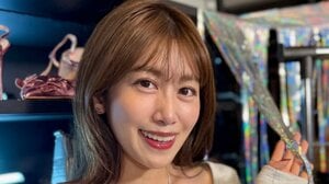 中川安奈「ボタンあいてた」姿を公開！美くびれ際立つトップス×ヴィンテージデニムコーデに「魅力的スタイル」「ウエスト細〜い」と絶賛の声