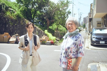 松子（梅沢富美男）に振り回される森野礼役の堀田茜「この作品が世代を問わずさまざまな人にとって価値観を見つめ直すきっかけになれば」