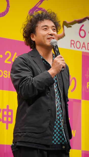 ムロツヨシ “花道”発見で台本無視！？「存在する以上、ここを歩くべきだ」