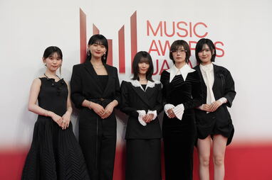 櫻坂46・藤吉夏鈴、森田ひかる、山﨑天、的野美青、山下瞳月がシックな