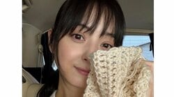 「販売して欲しい」佐々木希 センス抜群な手編みバッグやブランケットを披露！編み目が揃った“まるで商品”な作品に「器用で羨ましい」と絶賛の嵐