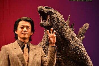 小栗旬「トレーラーハウスは快適」ハリウッド進出に笑顔、渡辺謙からは「気負わずに」とアドバイスを受ける