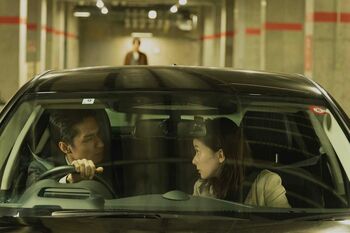 錦戸亮が芳根京子と“見せつけキス”！SNSも「ぎゃーー」「やめたれ！」と絶叫『Re:リベンジ-欲望の果てに-』