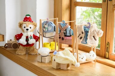 ダッフィー スペシャルグッズ発売！復刻のぬいぐるみバッジ＆20周年の