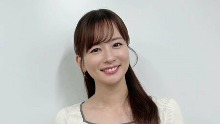 「ちょっぴり大胆」皆藤愛子 16年ぶり写真集のオフショット公開！マネージャー撮影のスカートひらりな1枚に「色合い抜群」「惚れちゃいます」