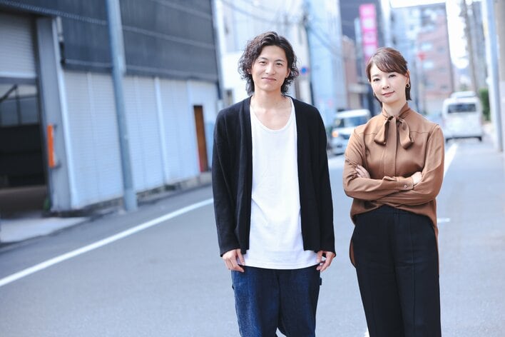 宮﨑秋人×朝海ひかる「大人ってなんだろう?」新宿“トー横”が舞台の作品で、興信所調査員と娘を亡くした母親役に挑む『Too Young』