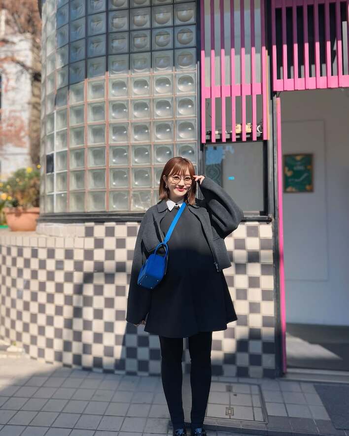 【画像7枚】第2子出産の菊地亜美 久々の外出で髪の毛をバッサリカットした姿を見る