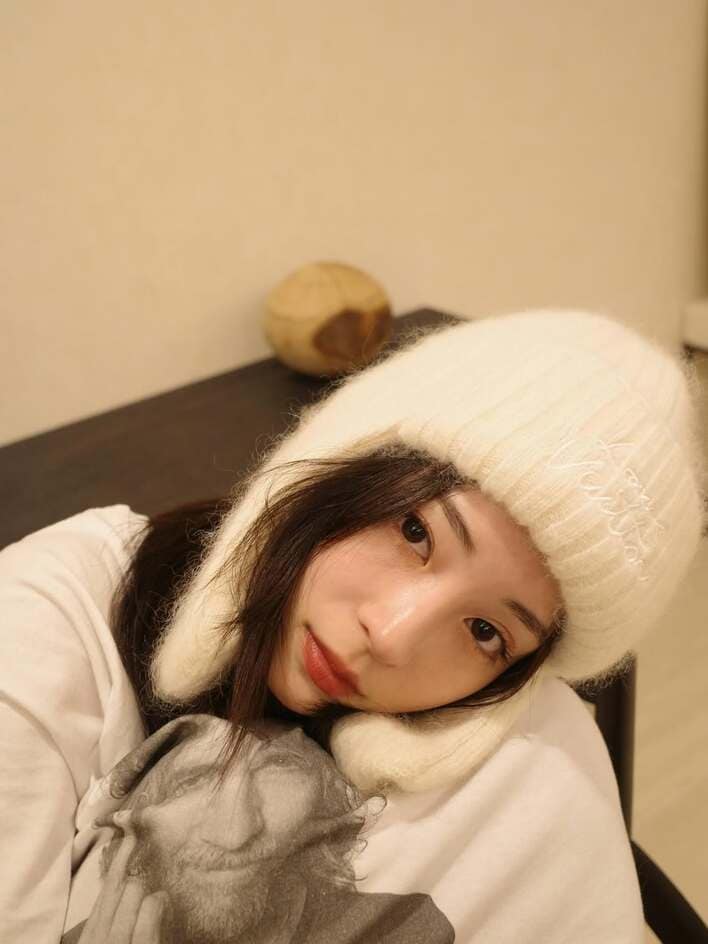 【画像10枚】「荒ぶってこれかよ。かわいい」広瀬すずのはしゃぎすぎブレブレショットを見る