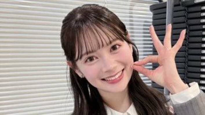 【画像7枚】“万バズ”話題のAKB48新センター伊藤百花「女神様レベル」制服衣装のダンス姿を見る