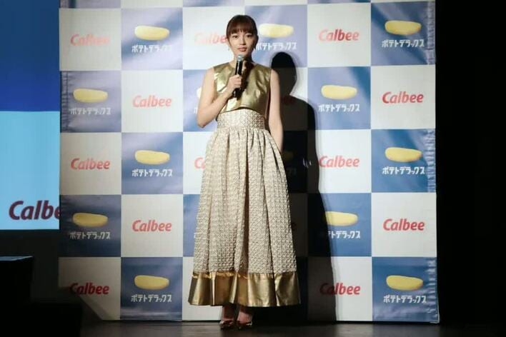 川口春奈「旅行が好きでフラッと温泉に行くことも」今後挑戦したいのは