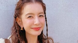 スザンヌ 自身の旅館に開店した“盛況”のベーカリーカウンター公開！全身ピンクの春コーデでにっこりショットも「ラプンツェルかと」