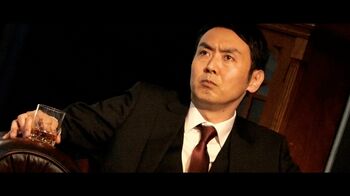 アンガールズ田中の“イケメンすぎる”ポスター撮影現場に潜入！フジ新バラエティ『呼び出し先生タナカ』