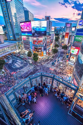 2026年3月3日（火）リニューアルオープン！『CROSSING VIEW & ROOFTOP LOUNGE MAG8』