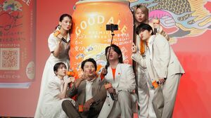 鈴木亮平 綾瀬はるか風サインを披露！かわいいイラストが浜辺美波、Mrs. GREEN APPLEにも“伝染”