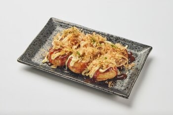 外はこんがり、中はふわとろ。綿半レイトウco.シリーズより、出汁に浸してもおいしい「冷凍たこ焼き」が新発売！