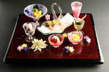 【限定30名様】解体ショー、お土産付き！ 日本料理の名店「よし邑」で「大人の艶 美食会」開催