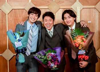 『魔法のリノベ』原田泰造、金子大地、山下航平がクランクアップ！