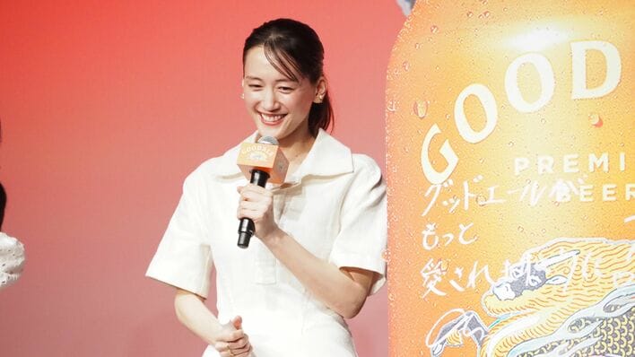 【写真】イベントに登場した綾瀬はるか、浜辺美波、鈴木亮平、 Mrs. GREEN APPLEの写真を見る