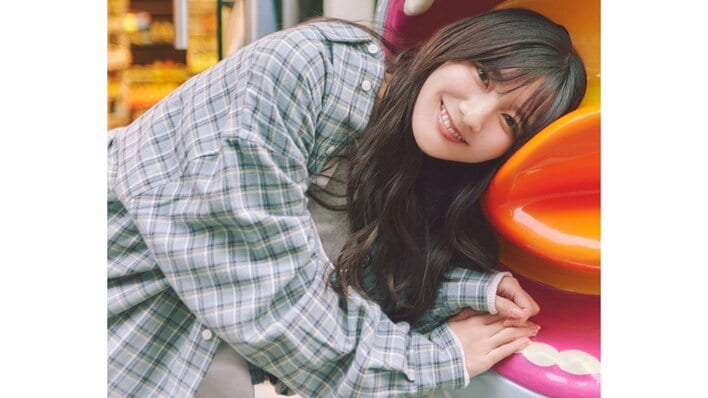 【画像7枚】日向坂46・河田陽菜 ビーチでのまぶしすぎるビキニショット解禁!上目遣いなど写真集先行カットを見る