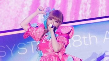 きゃりーぱみゅぱみゅ出産後初ステージで完全復活！変わらぬビビッドピンク衣装で大トリ飾る！