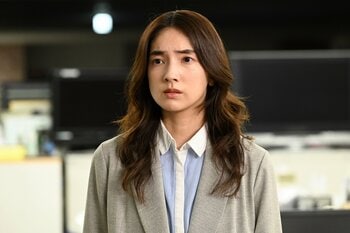 週刊誌記者役・仁村紗和が語る撮影時のリラックス法「現場にいる方々と話しているうちに緊張がほぐれます」『あなたを奪ったその日から』