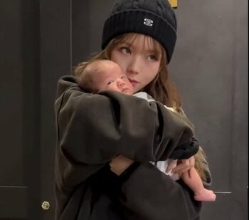 「ママでも自分らしく」ばんばんざい・ぎしの妻・桜井美悠 生まれたばかりの息子と久しぶりのカフェを満喫！「こんなママになりたい！」の声