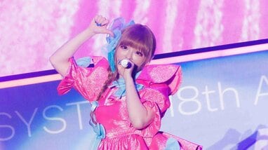 きゃりーぱみゅぱみゅ出産後初ステージで完全復活！変わらぬビビッド