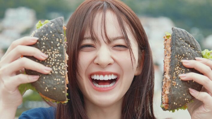 乃木坂46金川紗耶　ランジェリーや水着姿も披露する1st写真集発売　念願のソロ写真集が発売で多幸感あふれる先行カット解禁