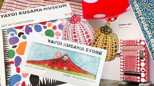 外国人観光客に大人気！草間彌生オリジナル商品が世界一の品ぞろえ「草間彌生美術館」でしか買えないアートグッズを徹底ガイド
