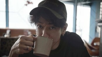 佐藤健 “彼女目線風”写真を披露！オフ感満載な姿に「デートしている気分」「微笑みにやられた！」とファンもん絶