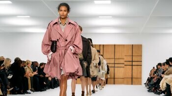 バーバリー 2027年サマーコレクション 