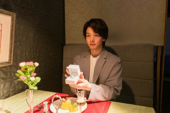 「2月2日は夫婦の日」中村倫也による“プロポーズの瞬間”が解禁