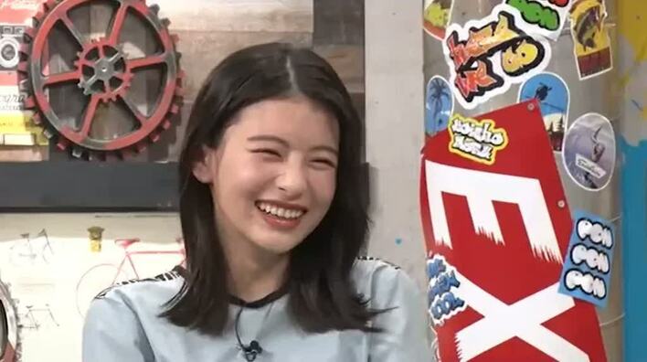 EXIT 兼近大樹 パシフィコ横浜 パーカーMサイズ おまけ付き EXIT兼近大樹さん日本テレビ「メシドラ」衣装のパーカー
