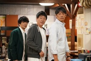 マチルダ（木竜麻生）は雄太（反町隆史）らの同級生に殺害された？灯里（西田尚美）から語られる真実＜『ラムネモンキー』第2話完全版＞