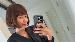 田丸麻紀 両親&7歳次男との大阪旅ショット公開！「息子さんはばぁば似？」カニ鍋堪能する穏やかな雰囲気滲む父と母の姿や我が子にハグをする仲良し写真も
