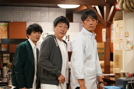 マチルダ（木竜麻生）は雄太（反町隆史）らの同級生に殺害された？灯里（西田尚美）から語られる真実＜『ラムネモンキー』第2話完全版＞