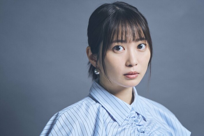 【画像13枚】エリート弁護士・麻生縁を演じる志田未来の撮り下ろしカットを見る