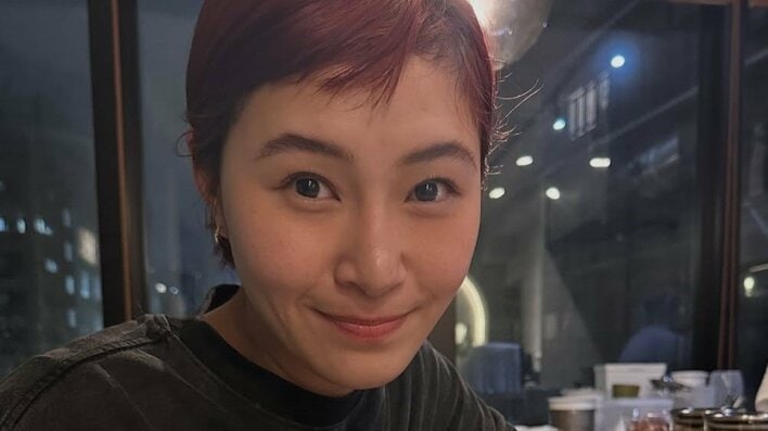 村上佳菜子 “遠距離結婚”の夫との再会ショット公開！ハグからの“リフト＆スピン”で幸せいっぱい「めちゃ飛んでる笑」「素敵なご夫婦」